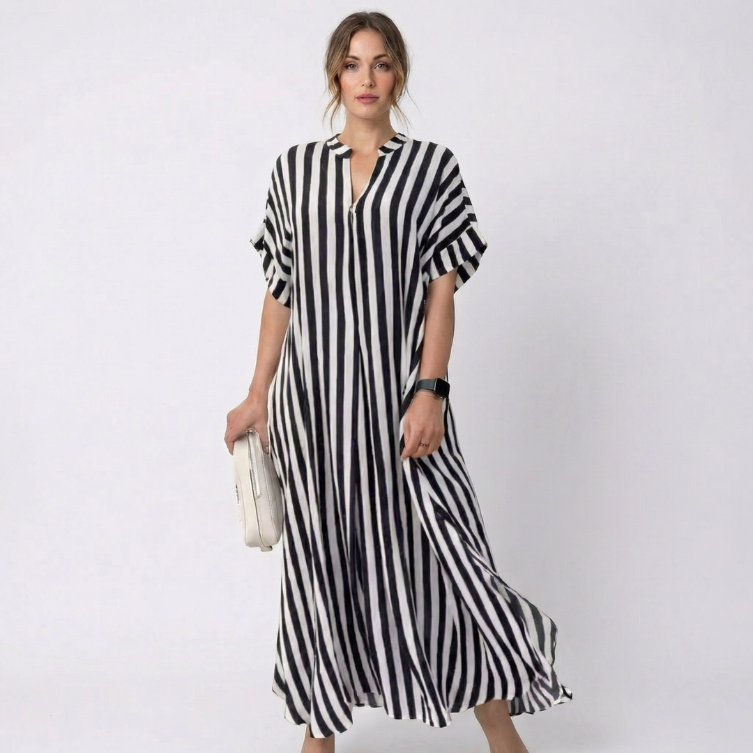 Oversized Maxi Dress - V Neck Short Sleeve Printed